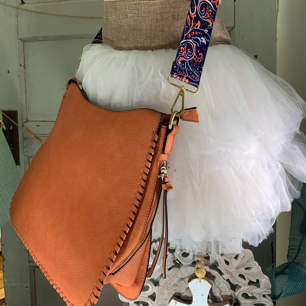 Concealed Carry Hipster Handbag plus bonus strap!